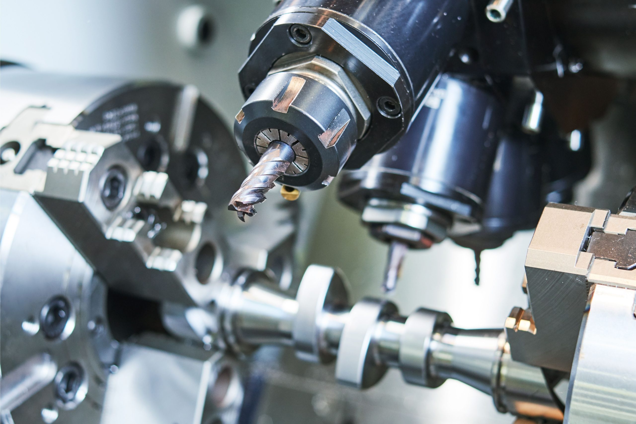 Desafios usinagem convencional e usinagem de precisão